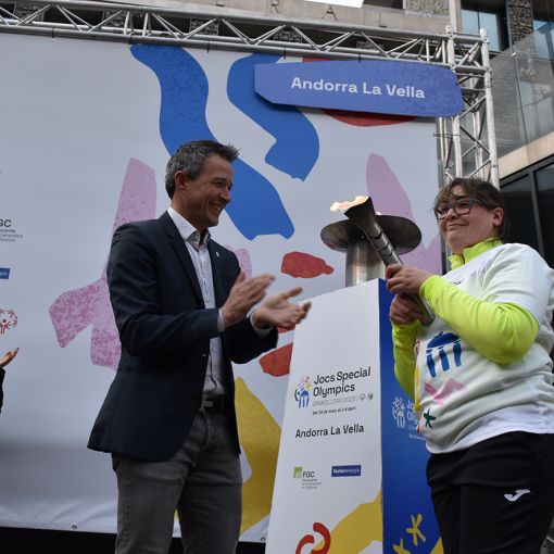 Andorra la Vella passa el testimoni de la flama dels Special Olympics a Granollers